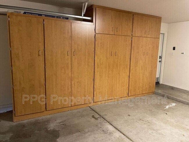 Building Photo - 14930 N Gil Balcome Ct