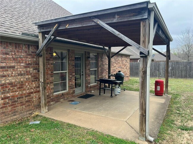 Building Photo - 2492 N Surtees Pl