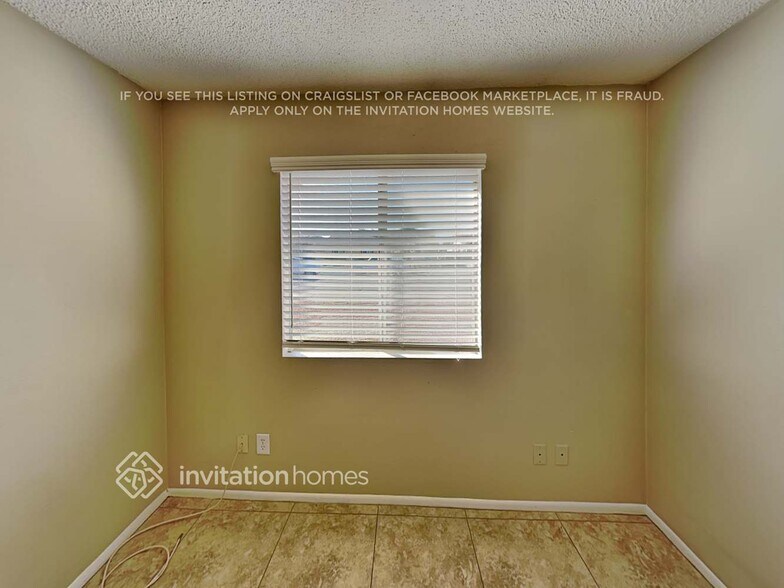 Building Photo - 7124 W Flower St