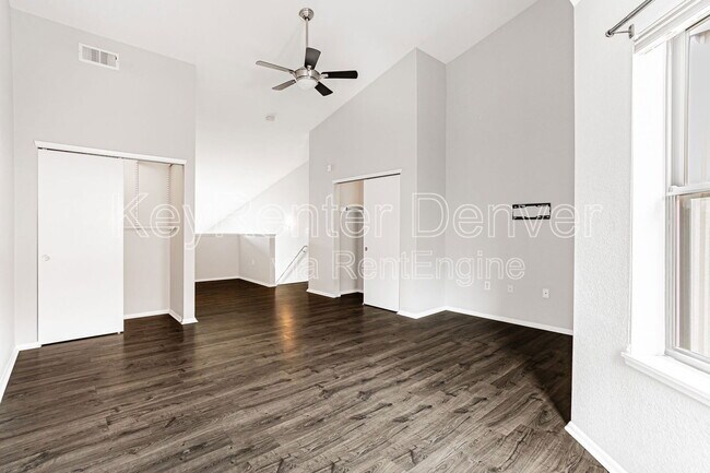 Building Photo - 3149 Blake St
