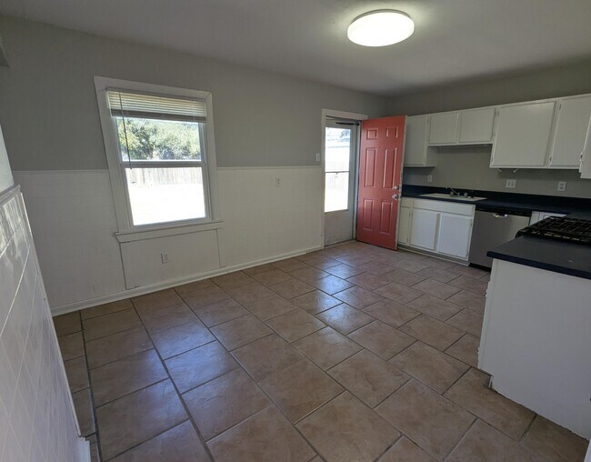 Building Photo - 4314 32nd St