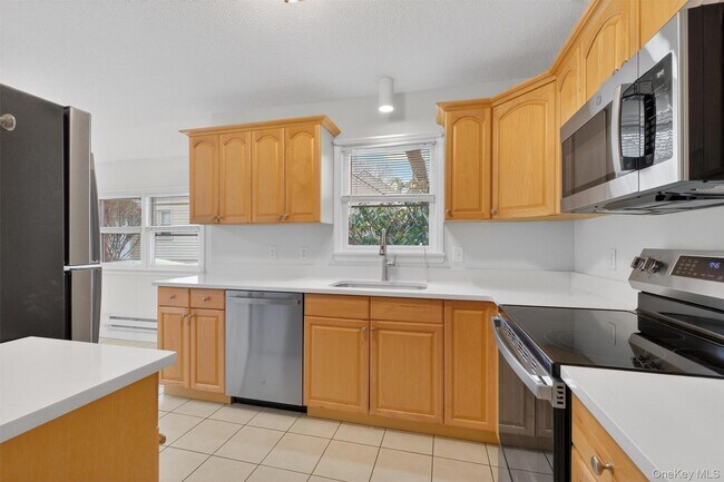 Building Photo - 180 Heritage