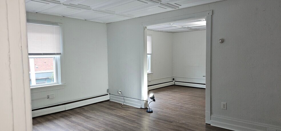 Living room - 2370 Eldridge St