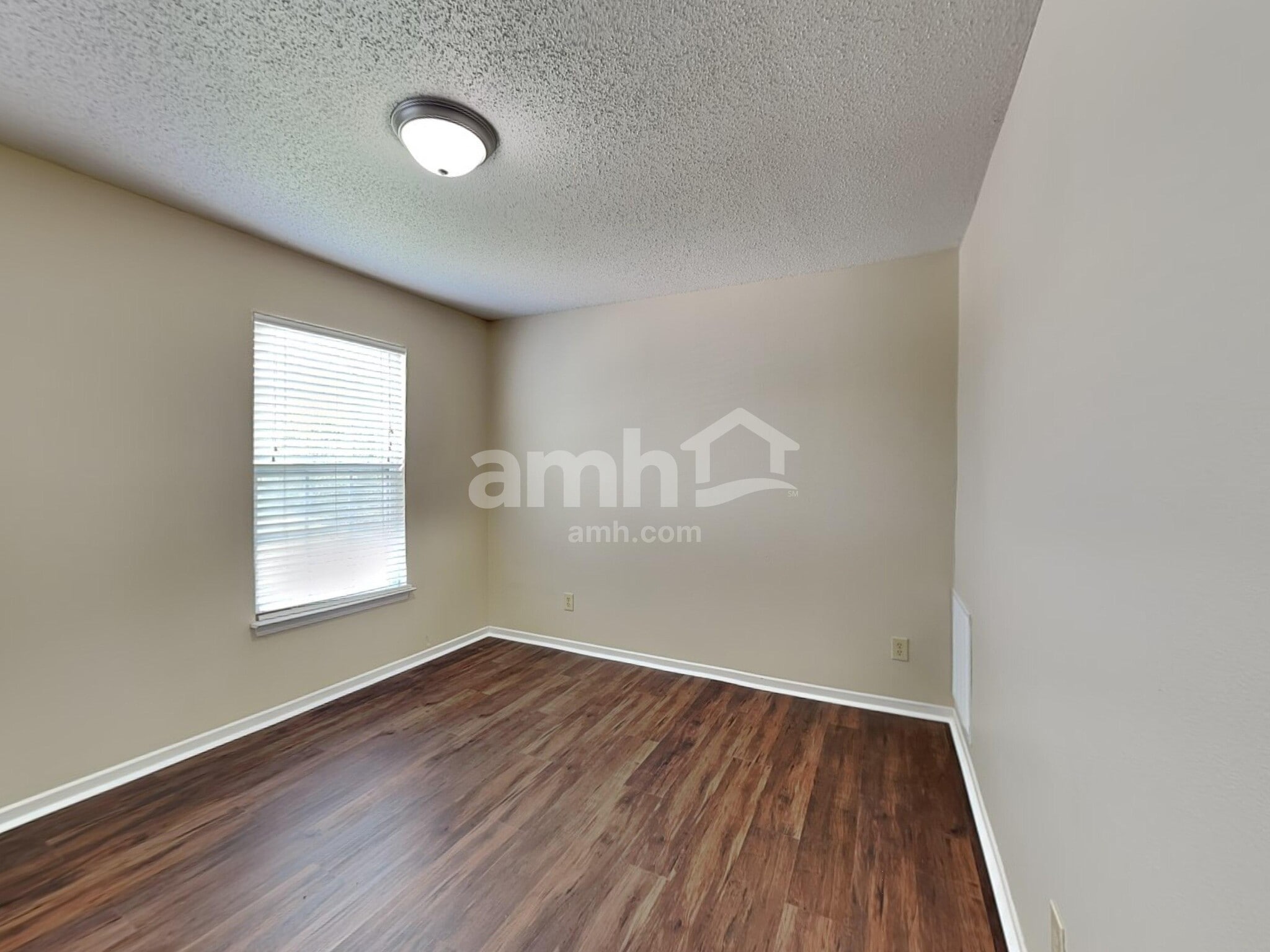 Building Photo - 10325 Carrington Way