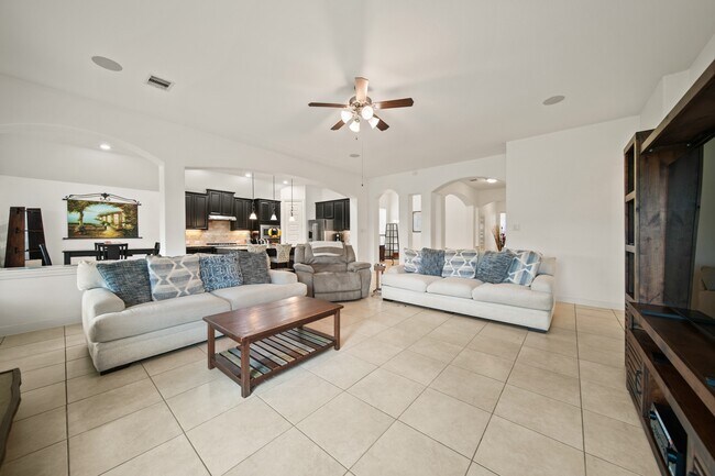 Building Photo - 7413 Woodward Springs Dr