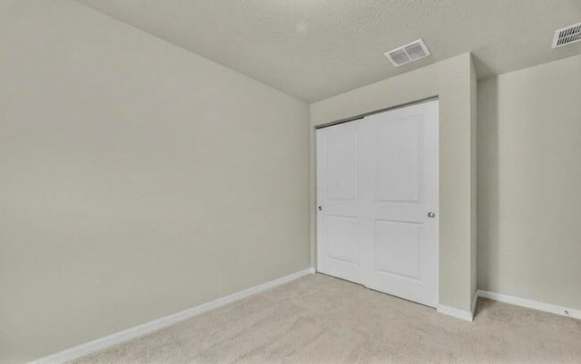 Building Photo - 3550 San Bernardino Wy