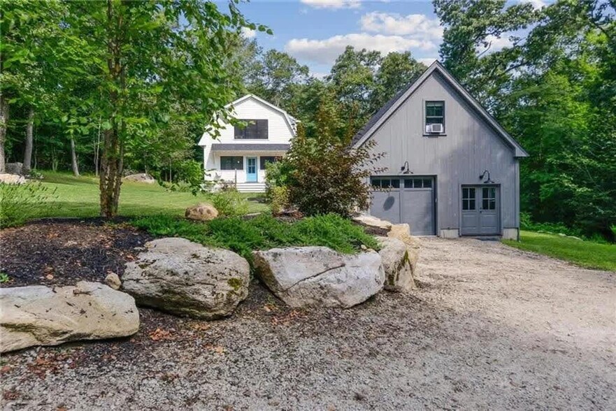 Building Photo - 38 Old Stone Church Rd