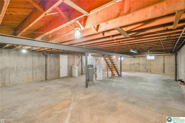 Building Photo - 3030 W Woodlawn St