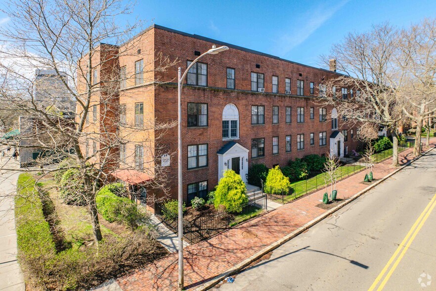 Primary Photo - Clinton & Prospect Apartments