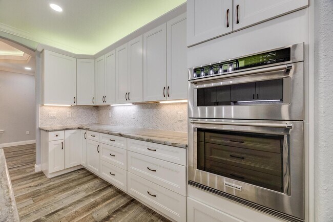 Building Photo - 1148 Sioux Cir