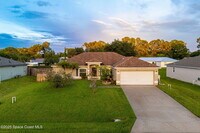 Building Photo - 413 Grenadier Ave NW