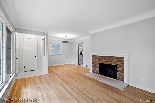 Building Photo - 2614 Essex St