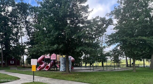 Building Photo - 36 Mundy Ave