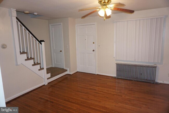 Building Photo - 4926 Edgemere Ave