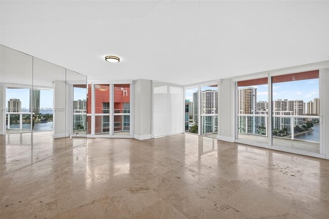 Building Photo - 3370 Hidden Bay Dr