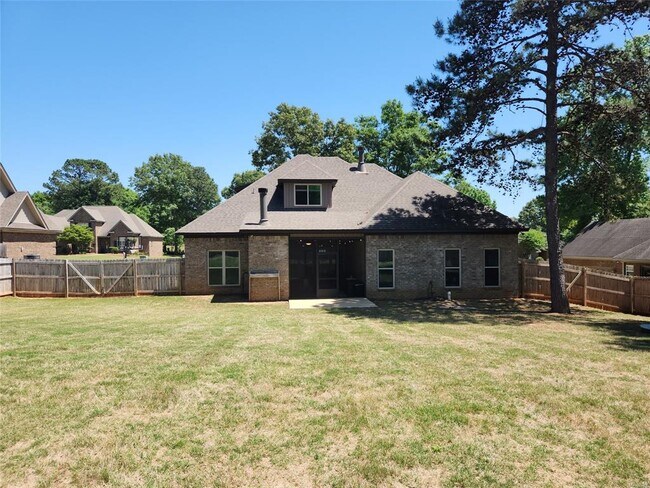 Building Photo - 493 Grove Park Loop