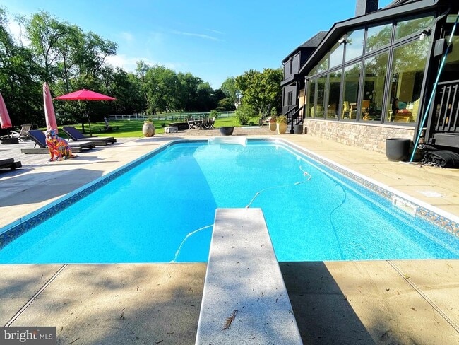 Building Photo - 13209 Lantern Hollow Dr