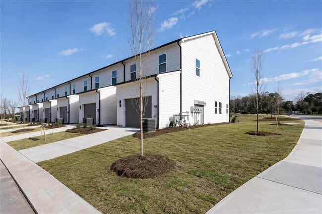 Building Photo - 1643 Winpost Ln NW