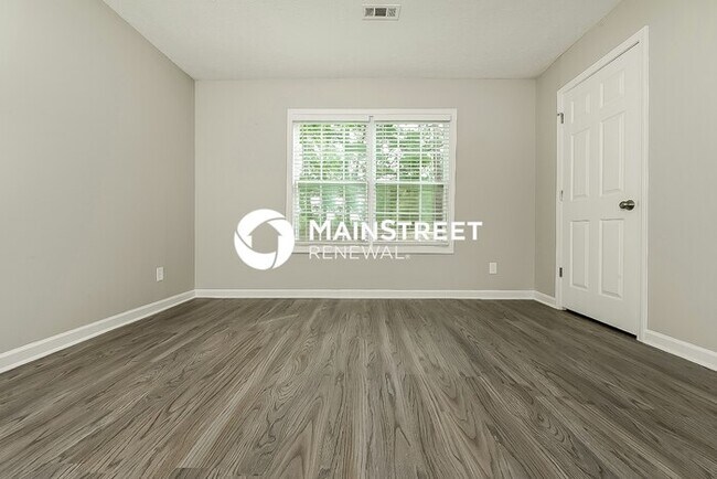 Building Photo - 3 Bedroom Pet-Friendly Home in Jonesboro, GA with Main Street Renewal