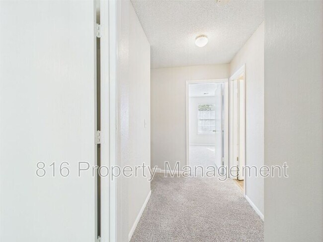 Building Photo - 2314 Monroe Ave