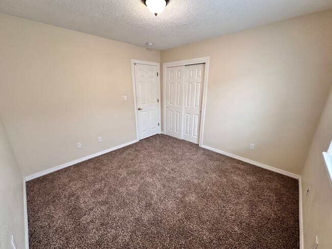 Building Photo - 6535 Tierra Prieta Ave NW