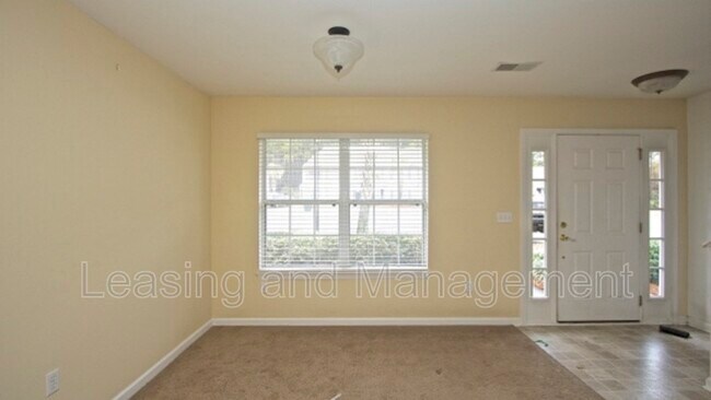 Building Photo - 1247 Island Club Dr