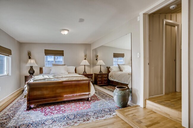 Building Photo - Cute Home In Fantastic Berkeley Location