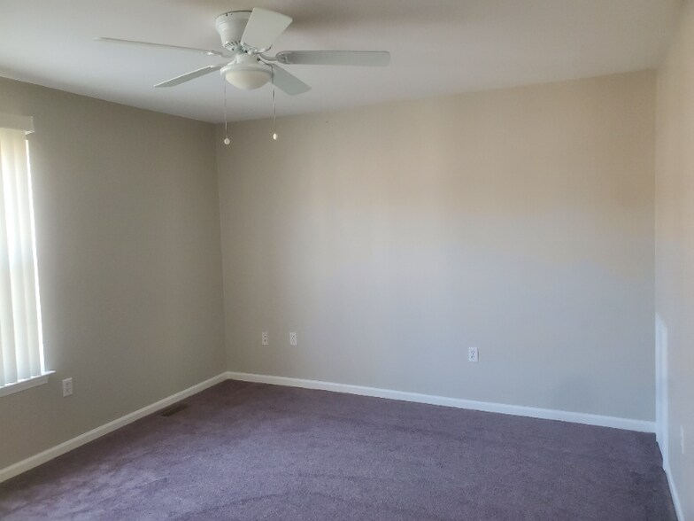 Building Photo - 645 Cherry Orchard Rd