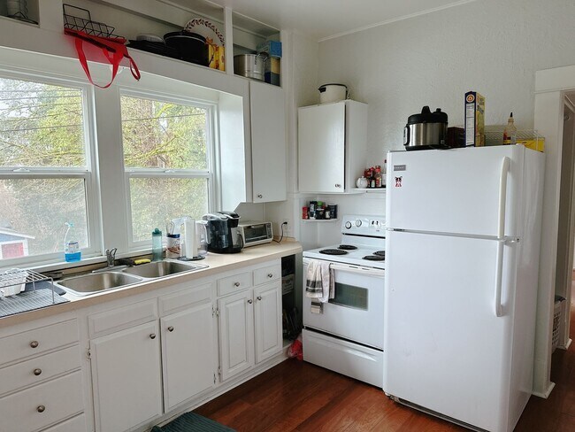 Building Photo - 821 Billy Frank Jr. St