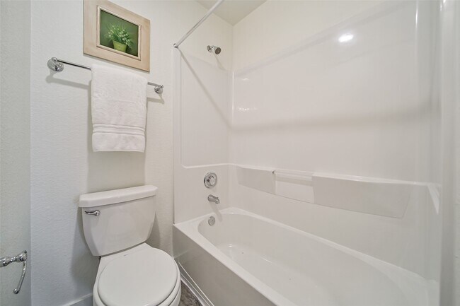 Building Photo - 12603 Telge Rd