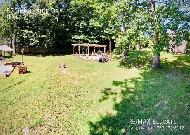 Building Photo - 5796 Hillside Dr