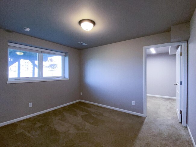 Building Photo - 9626 Sweet Autumn Dr