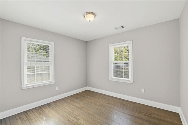 Building Photo - 2866 Belvedere Ln