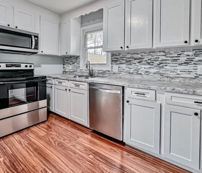 Building Photo - 3/1 Home Available in Liberty SC!