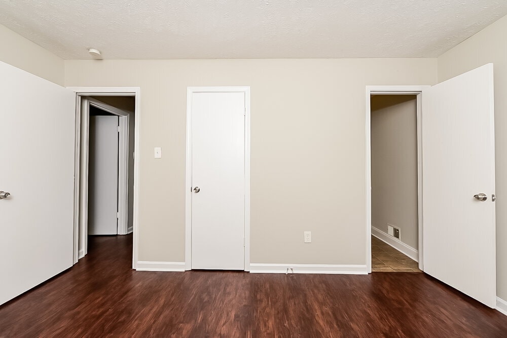 Building Photo - 3074 Menlo Park Dr