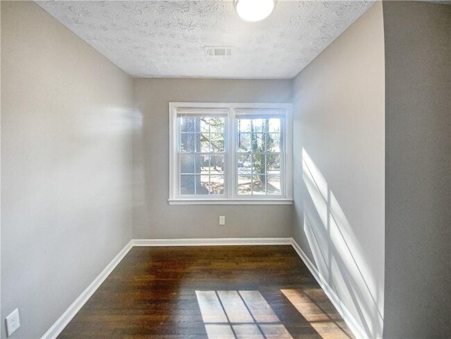 Building Photo - 3168 Canary Ct