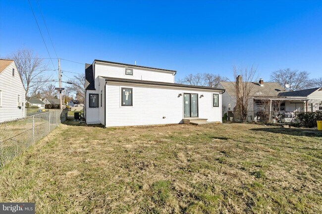Building Photo - 92 Pennwood Dr