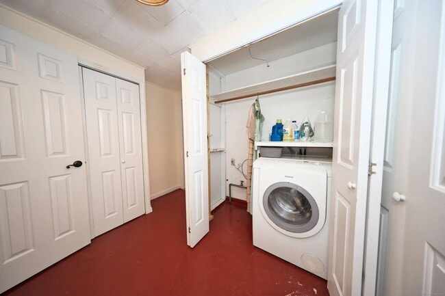 Building Photo - 70 Cold Spring Cir