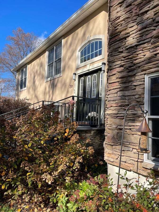 Building Photo - 20 Maple Hill Rdge