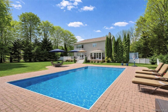 Building Photo - 9 Deborah Dr