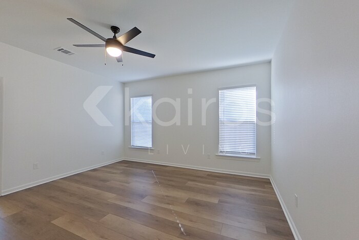 Building Photo - 110 Hendrix Rd