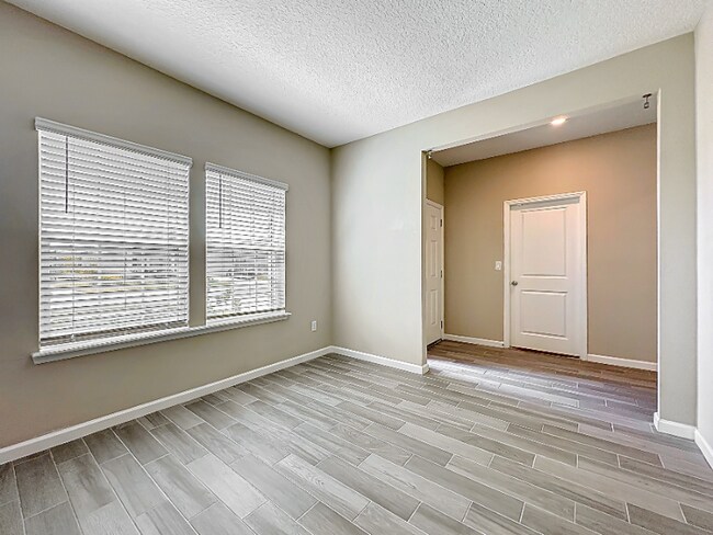 Building Photo - 9504 Lovage Ln