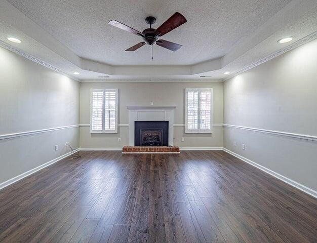 Building Photo - 655 Torrey Pines Dr