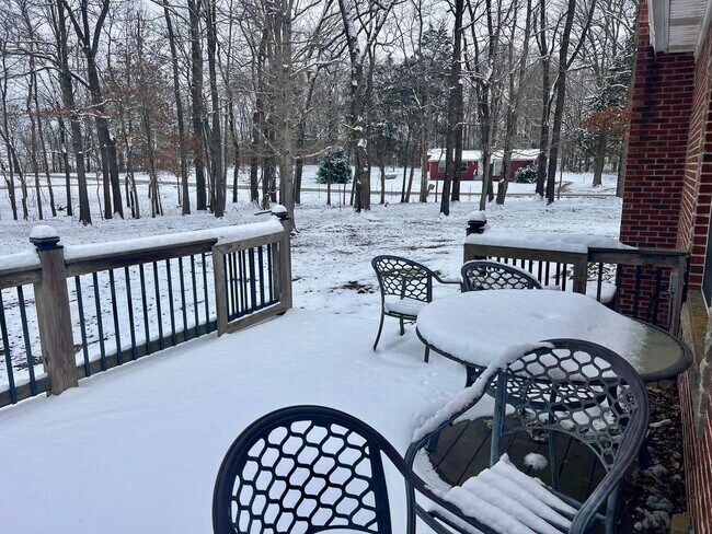 Building Photo - Gorgeous brick home with room to roam!