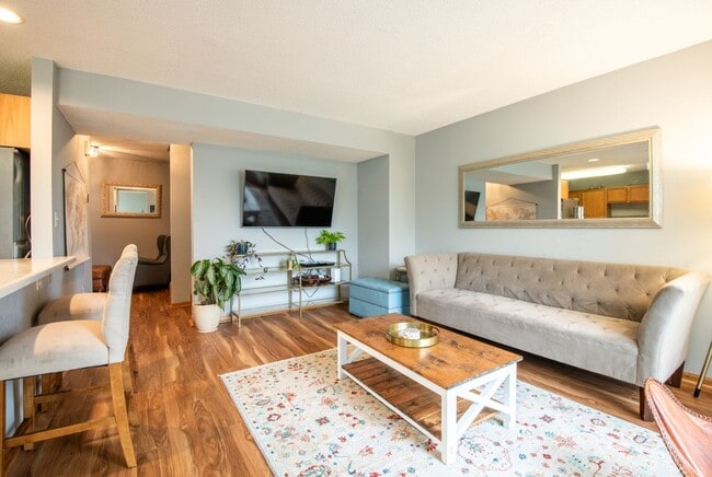 Building Photo - 5724 4th St NE