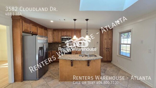 Building Photo - 3582 Cloudland Dr