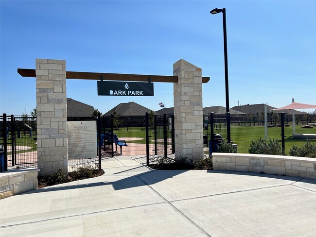 Building Photo - 10615 Summers Wy