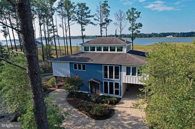 Building Photo - 34903 W Love Dr