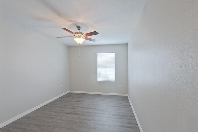Building Photo - 8650 SW 44th Ct