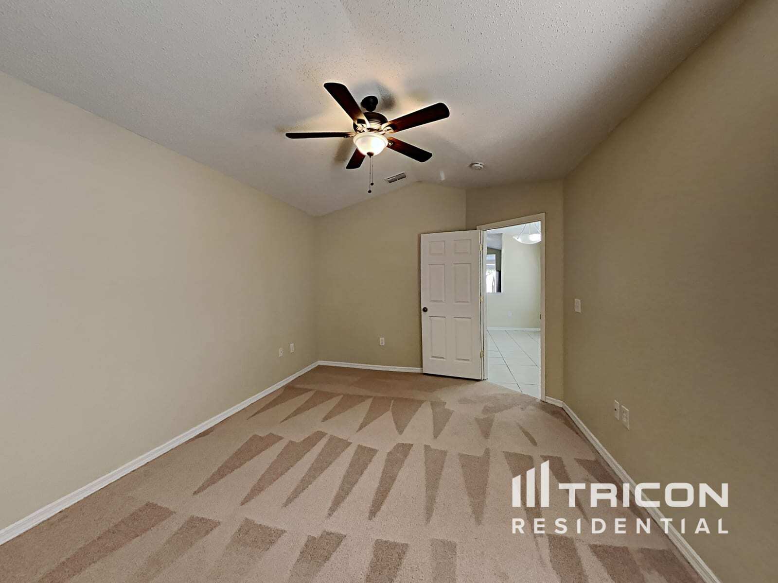 Building Photo - 2434 Sagemont Dr